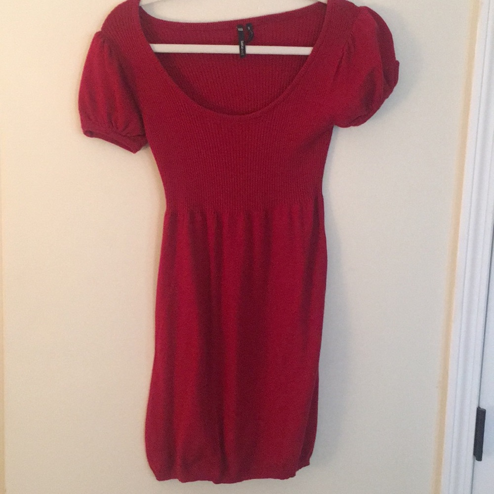 Knit short sleeve mini dress
